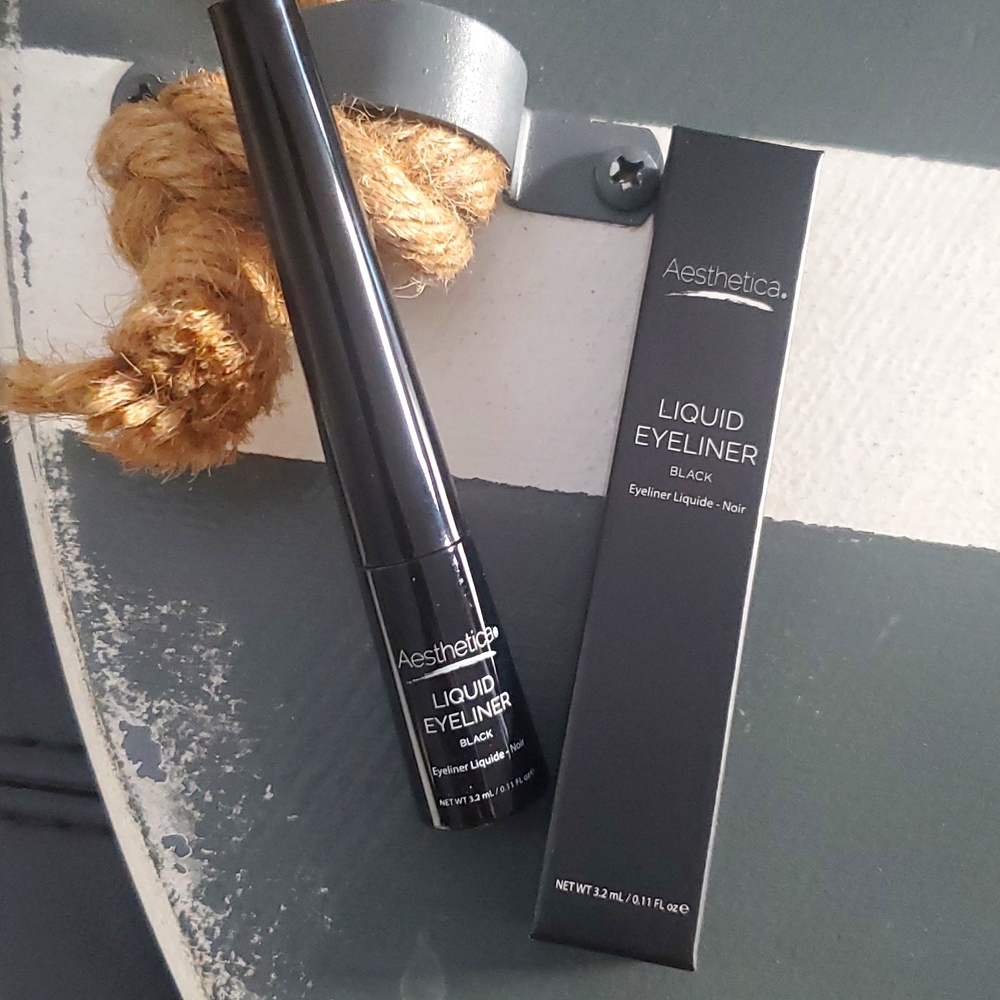 Aestheticia Liquid Eyeliner ☆☆ Black☆☆